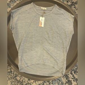 New In Boutique Brand Hi-Low  T-Shirt Size Small NWT